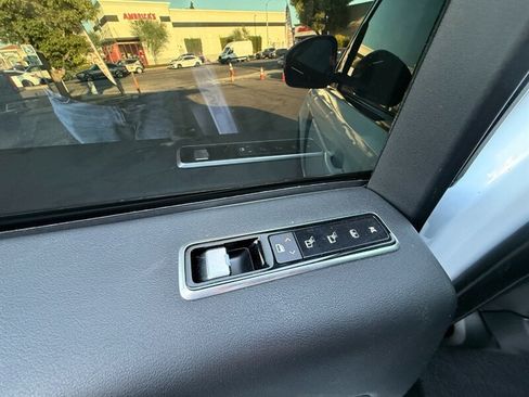 Used 2020 Land Rover Range Rover HSE AWD/4WD image 24