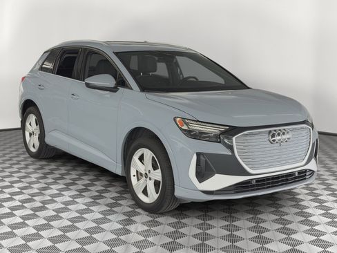 Used 2023 Audi Q4 e-tron Prestige AWD/4WD image 7