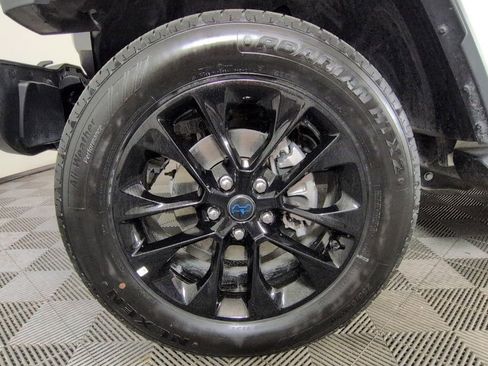 Certified 2025 Jeep Wrangler Unlimited Sahara AWD/4WD image 10