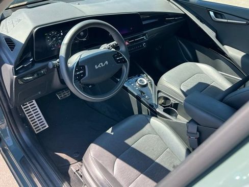 Certified 2023 Kia Niro Wave w/ Wave Preserve Package FWD image 17