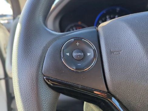 Used 2022 Honda HR-V LX image 13