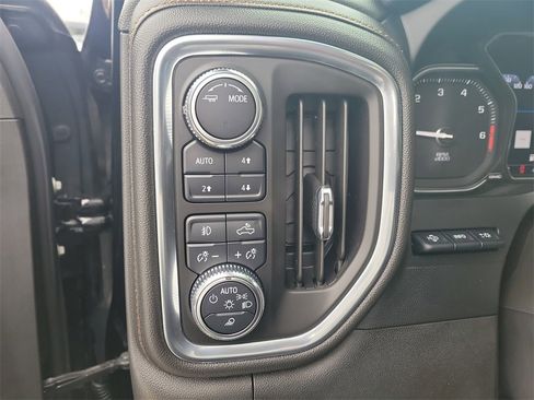 Used 2022 GMC Sierra 1500 AT4 w/ AT4 Premium Package image 21