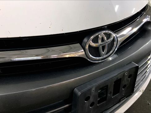 Used 2015 Toyota Camry LE image 26