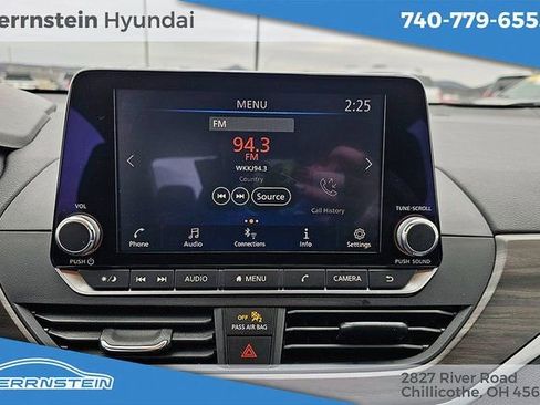 Used 2024 Nissan Altima 2.5 SV image 7