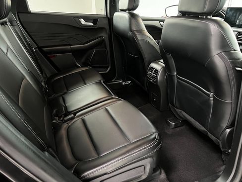 Used 2024 Ford Escape Platinum AWD/4WD image 27