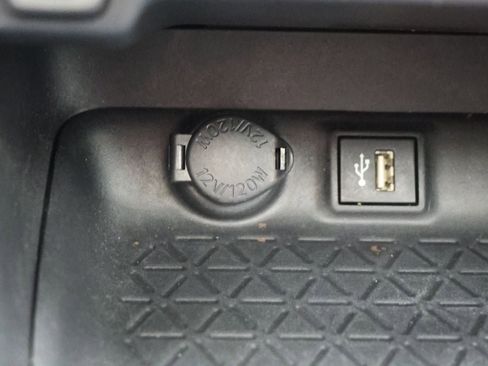 Used 2023 Toyota RAV4 XLE w/ Convenience Package image 24