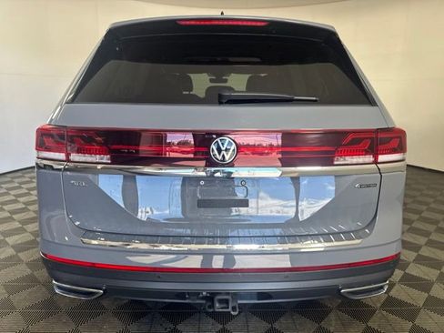 Used 2025 Volkswagen Atlas SEL AWD/4WD image 24