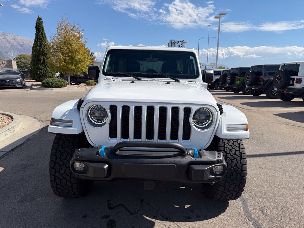 Used 2023 Jeep Wrangler Unlimited Sahara w/ Cold Weather Group AWD/4WD image 7