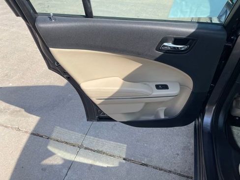 Used 2014 Dodge Charger SE image 17