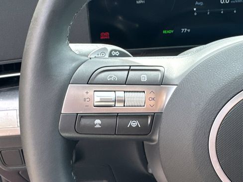 Used 2025 Hyundai Kona SEL FWD image 25