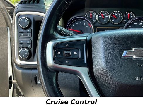 Used 2019 Chevrolet Silverado 1500 LT Trail Boss AWD/4WD image 12