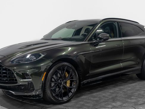 Used 2025 Aston Martin DBX 707 image 4