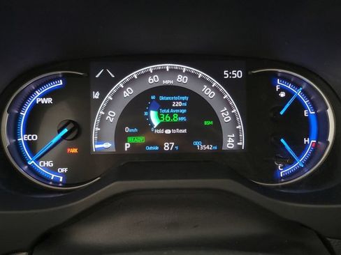 Used 2025 Toyota RAV4 XLE AWD/4WD image 17