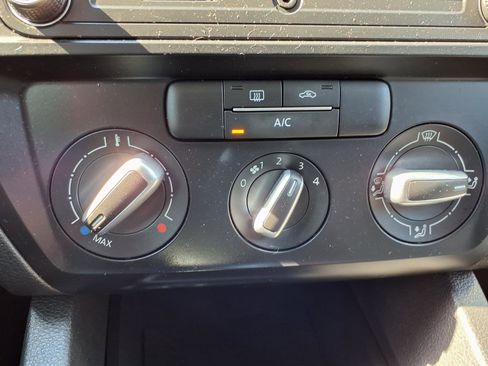 Used 2018 Volkswagen Jetta S FWD image 7