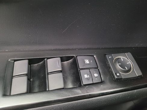 Used 2019 Lexus UX 250h w/ Premium Package image 27