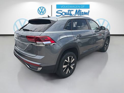 Used 2022 Volkswagen Atlas Cross Sport SE image 7