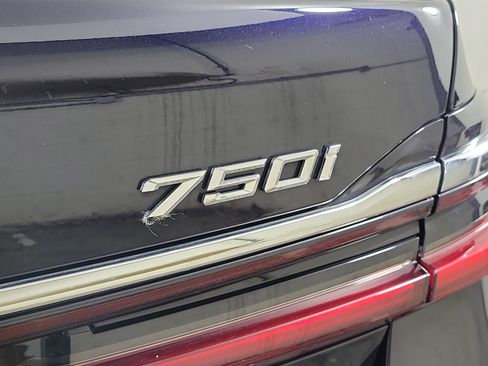 Used 2022 BMW 750Li xDrive AWD/4WD image 24
