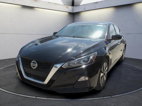 Used 2022 Nissan Altima 2.5 SV FWD image 1
