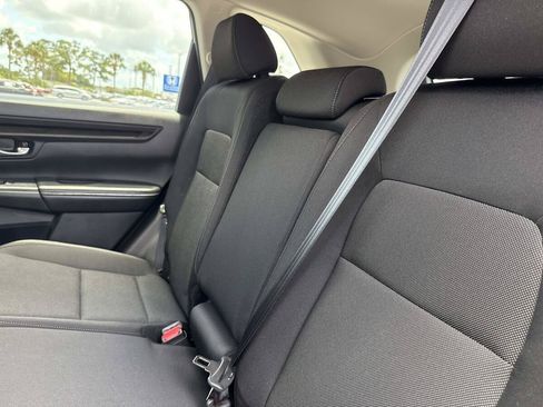 Used 2025 Honda CR-V EX image 12