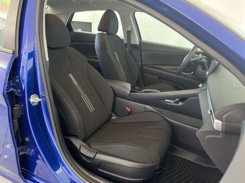 Used 2022 Hyundai Elantra SEL FWD image 21