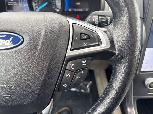 Certified 2023 Ford Edge Titanium image 22