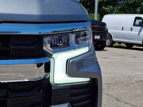 Certified 2024 Chevrolet Silverado 1500 LT AWD/4WD image 9