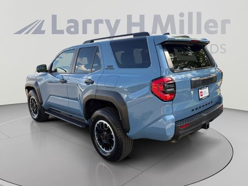 Used 2025 Toyota 4Runner TRD Off-Road Premium AWD/4WD image 3