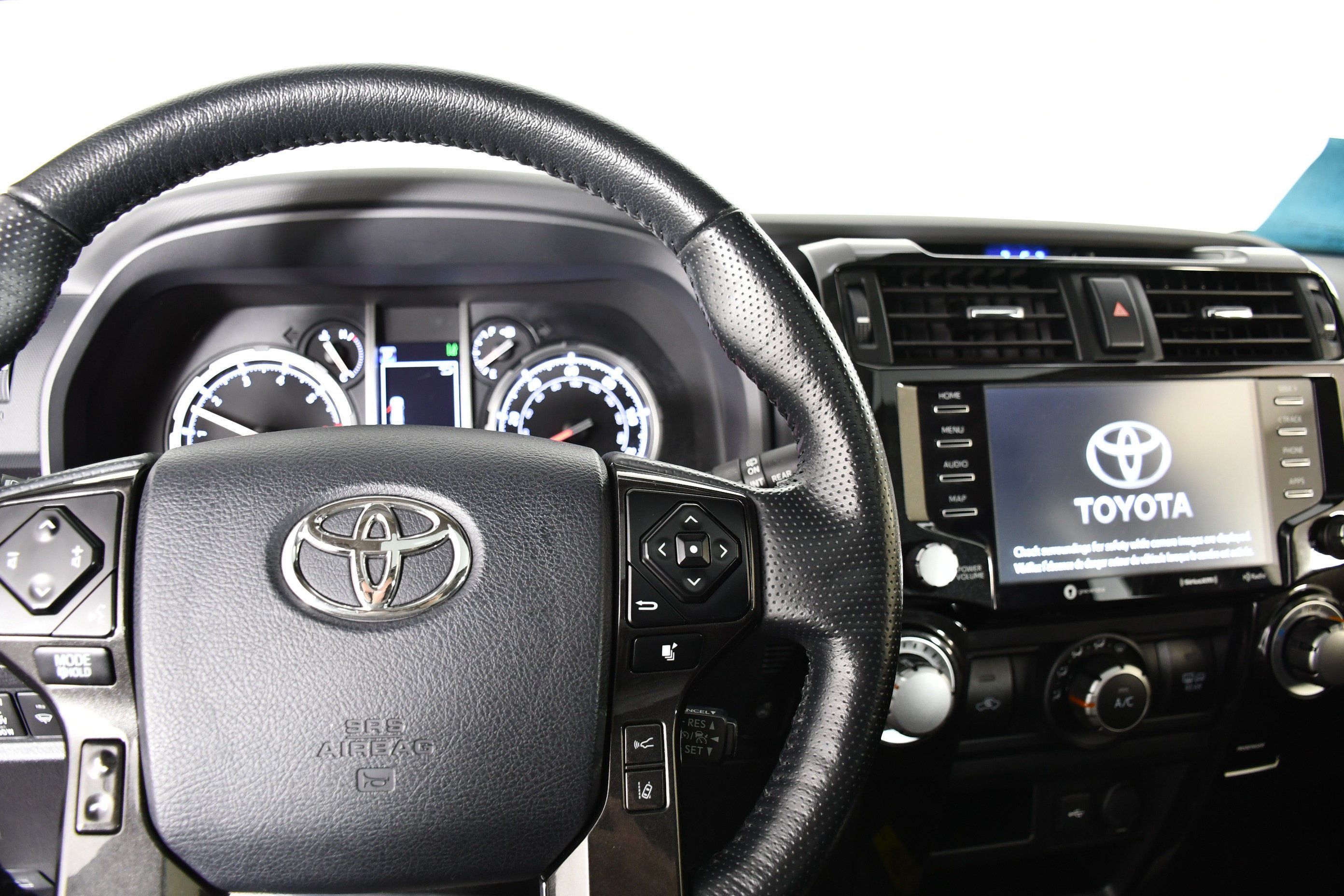 Used 2024 Toyota 4Runner TRD Off-Road Premium w/ Off Road Premium Plus Package AWD/4WD image 17