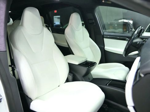 Used 2019 Tesla Model X 100D image 27