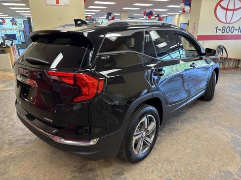 Used 2021 GMC Terrain SLT AWD/4WD image 17