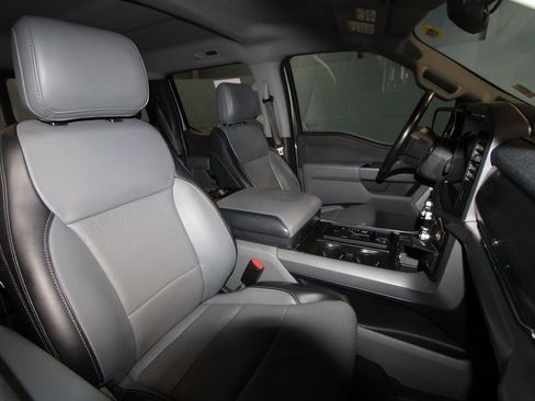 Used 2021 Ford F150 Lariat w/ Equipment Group 502A High image 24