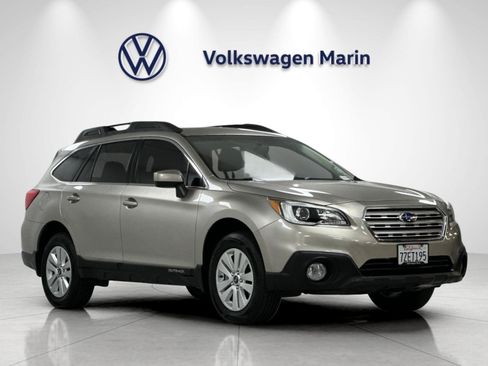 Used 2017 Subaru Outback 2.5i Premium AWD/4WD image 7