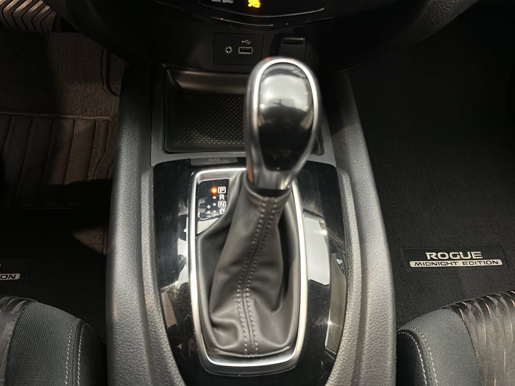 Used 2018 Nissan Rogue SV AWD/4WD image 29