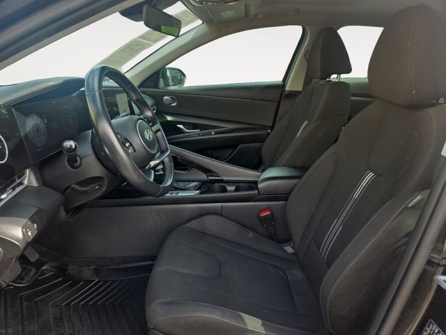 Used 2024 Hyundai Elantra SEL w/ Convenience Package FWD image 9