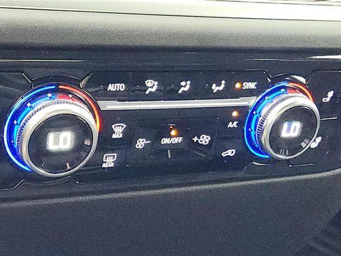 New 2026 GMC Sierra 1500 SLE AWD/4WD image 39