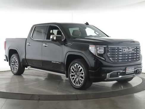 Used 2026 GMC Sierra 1500 Denali Ultimate AWD/4WD image 2