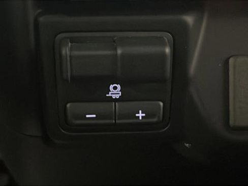 Used 2022 GMC Sierra 1500 SLT image 40