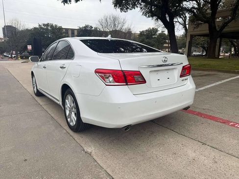 Used 2011 Lexus ES 350 image 4