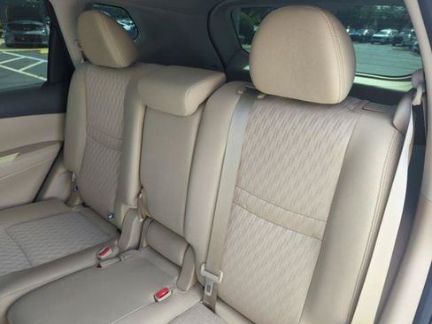 Certified 2019 Nissan Rogue SV FWD image 30