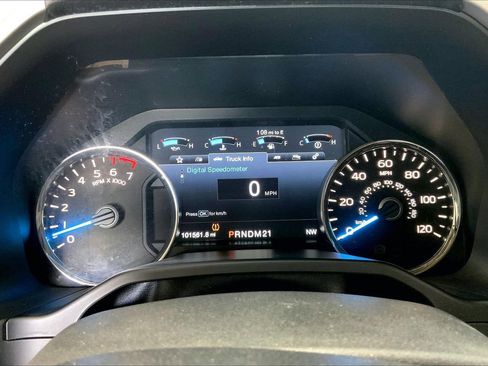 Used 2015 Ford F150 Lariat w/ Equipment Group 502A Luxury AWD/4WD image 18