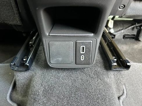 Used 2021 Buick Encore GX Preferred w/ Cold Weather Comfort Package AWD/4WD image 38