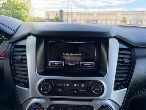 Used 2019 GMC Yukon XL SLT w/ HD Trailering Package image 34