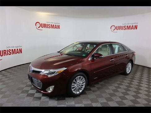 Used 2015 Toyota Avalon Limited image 4