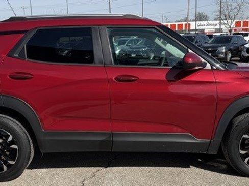 Used 2021 Chevrolet TrailBlazer LT w/ Convenience Package image 7