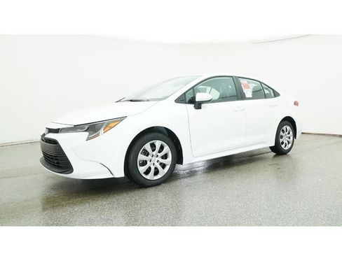 New 2026 Toyota Corolla LE image 17