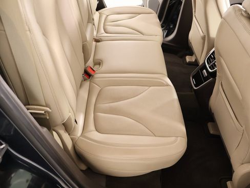 Used 2022 Lincoln Nautilus Reserve w/ Luxury Package image 14