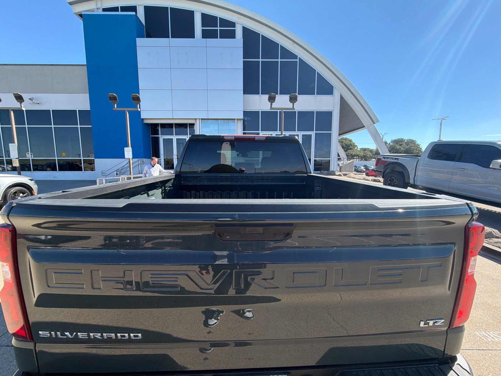 Used 2025 Chevrolet Silverado 1500 LTZ RWD image 14