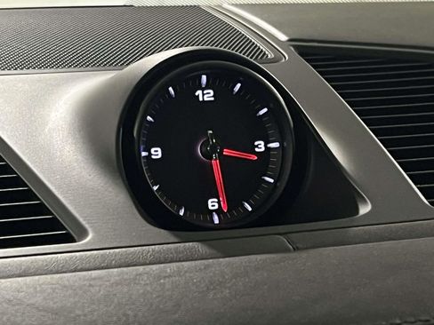 Certified 2023 Porsche Cayenne Turbo AWD/4WD image 35