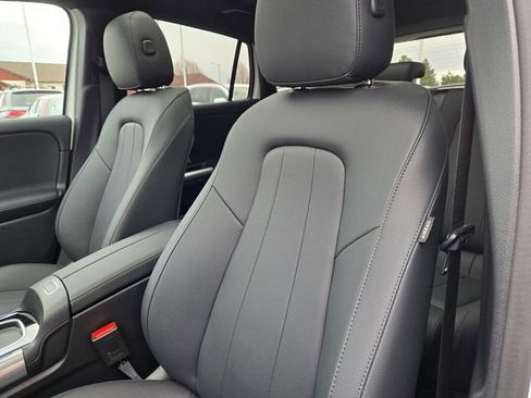 Certified 2025 Mercedes-Benz GLA 250 4MATIC image 15