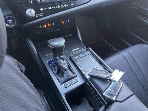 Used 2022 Lexus ES 300h F Sport image 18